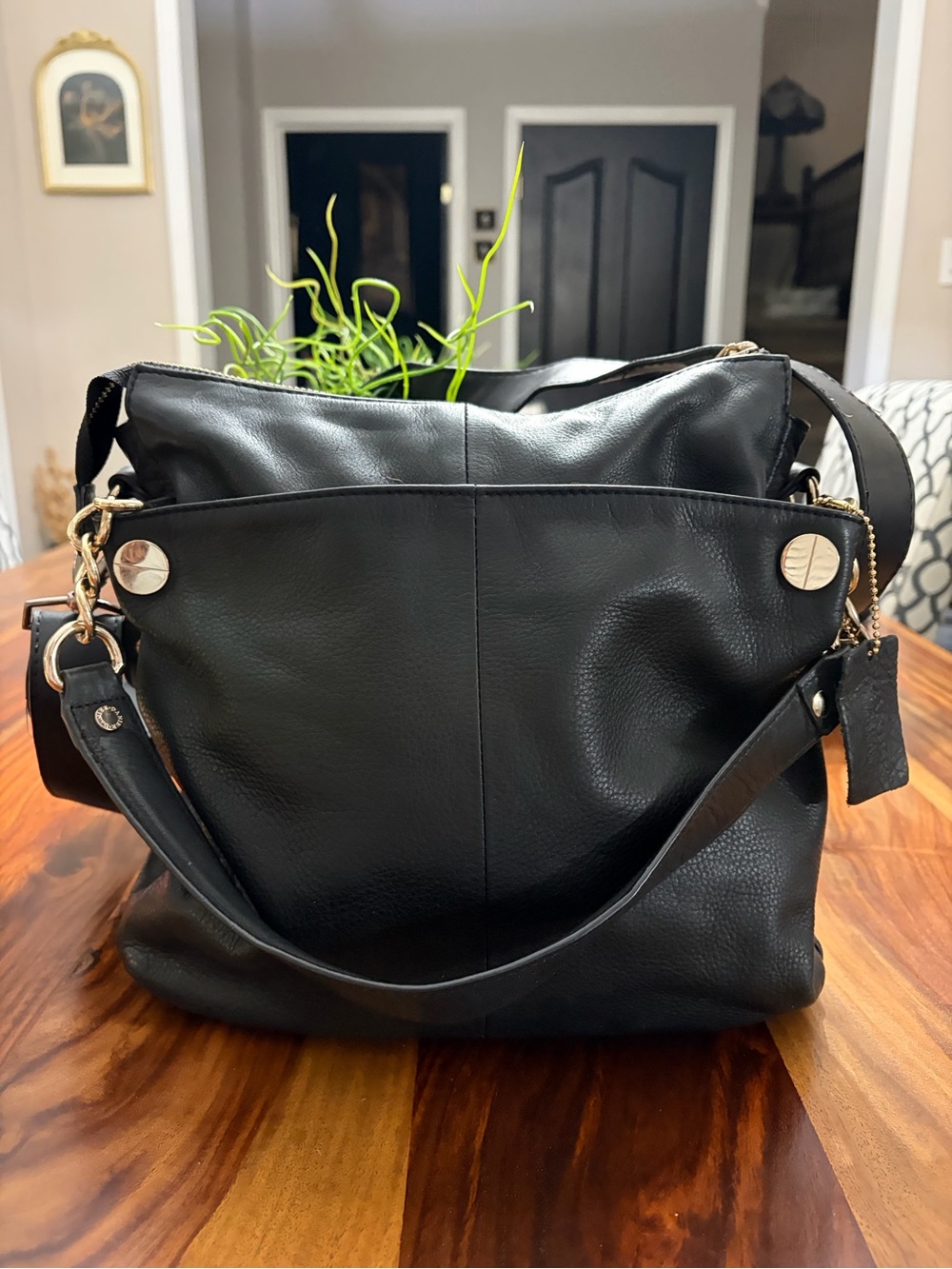 Danier Black Leather Shoulder Bag with Gold Hardware softest leather 🖤🖤